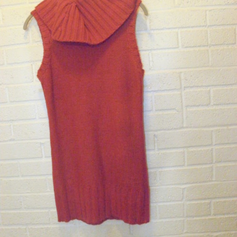 Sleeveless Piper & Blue Cable knit Cowl neck Tunic - Picture 3 of 4